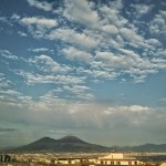 Vesuvio, ritratto di giorno (e di notte)