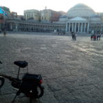 In bici per Napoli: consigli per sopravvivere e pericoli da evitare
