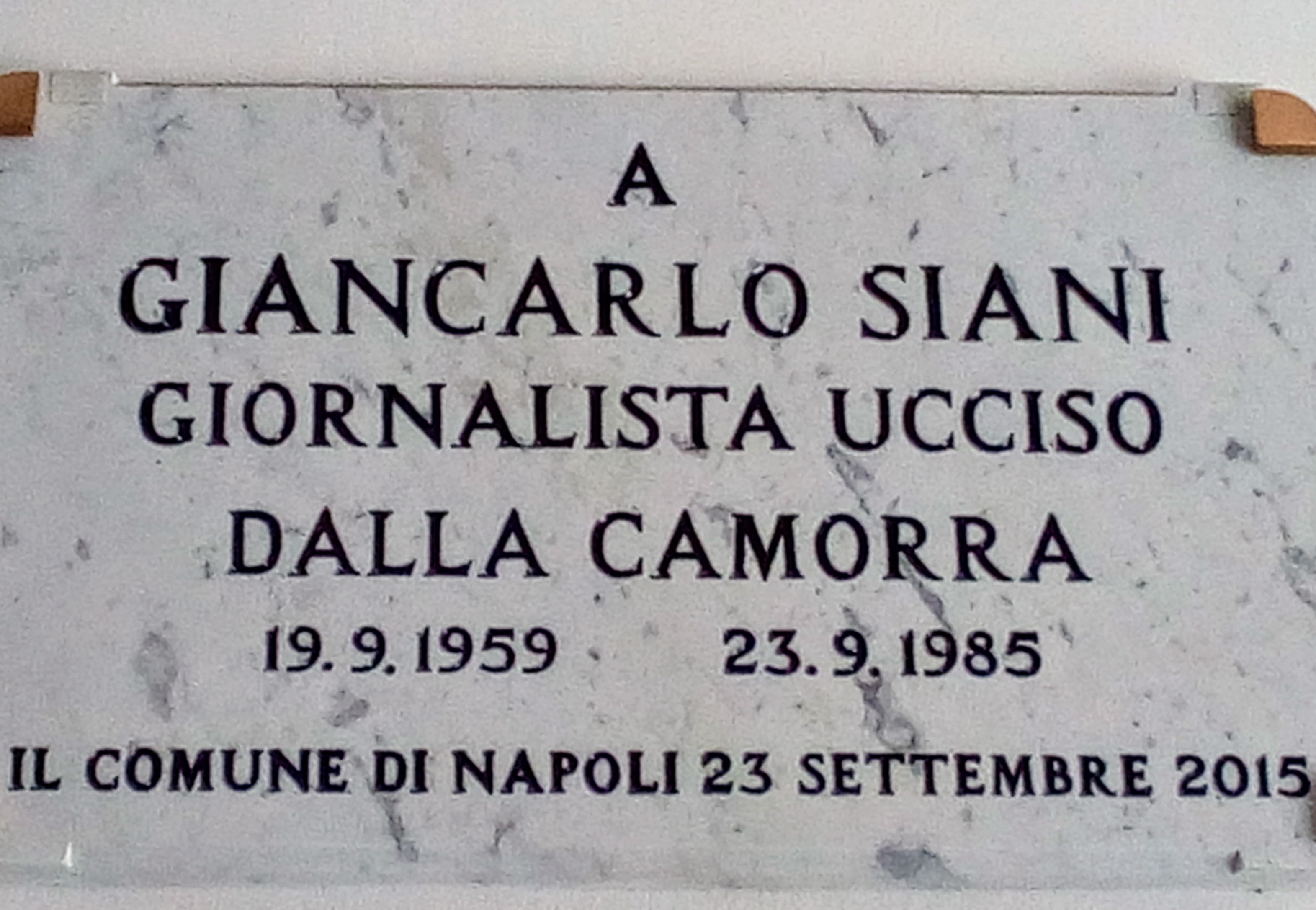 La targa commemorativa per Giancarlo Siani al PAN di Napoli