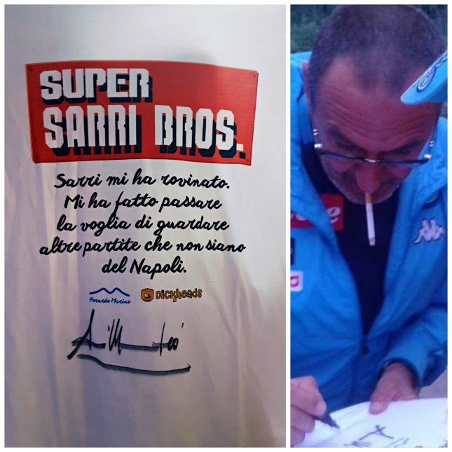 Mister Sarri firma la maglia di Gerardo Marino, ideatore di SuperSarriBros