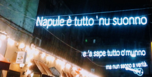 Napoli, alla Sanità a voce de’ criature (che volevano il mio ombrello) [FOTO]