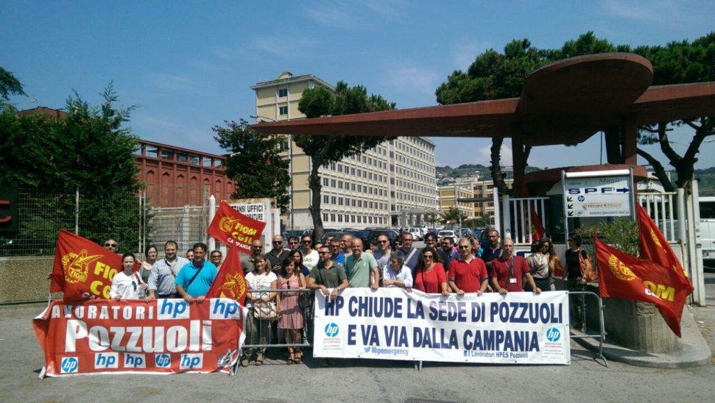 Vita da ufficio: in sciopero contro la chiusura di HP Pozzuoli