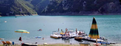 Castel di Tora, il piccolo borgo con il lago [FOTO]