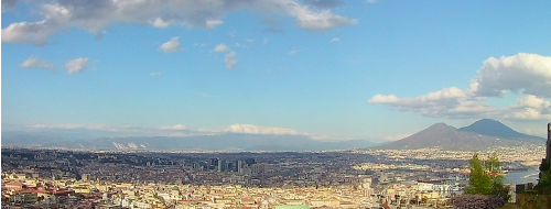 Dalla Pedamentina, nuvole su Napoli [FOTO]