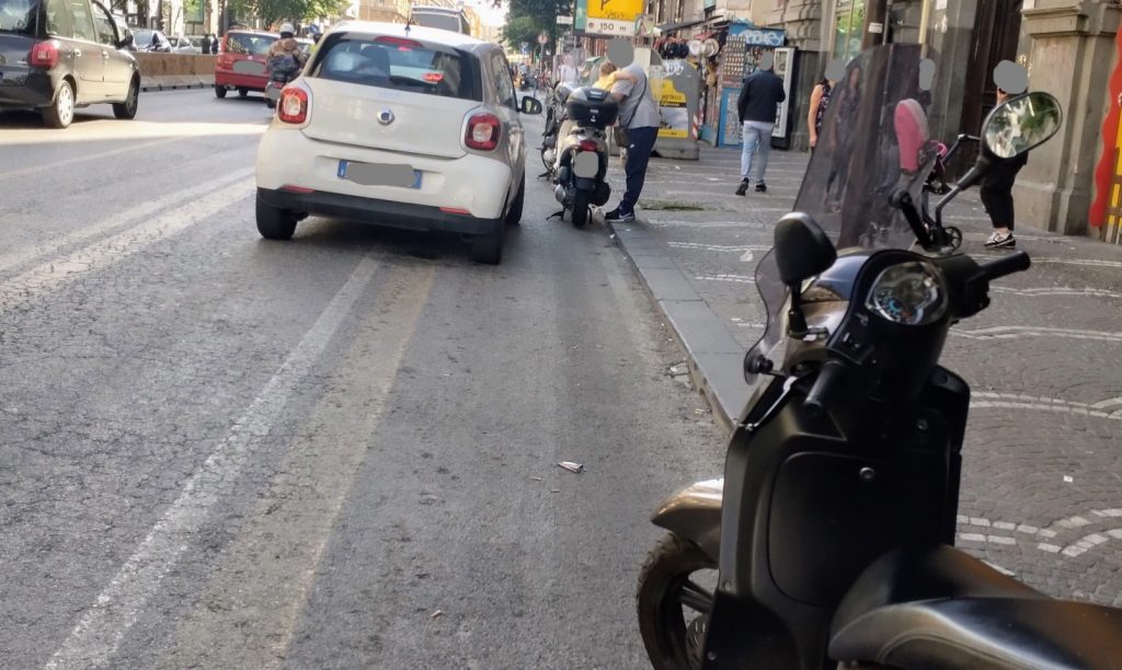 La corsia ciclabile di corso Umberto: inesistente