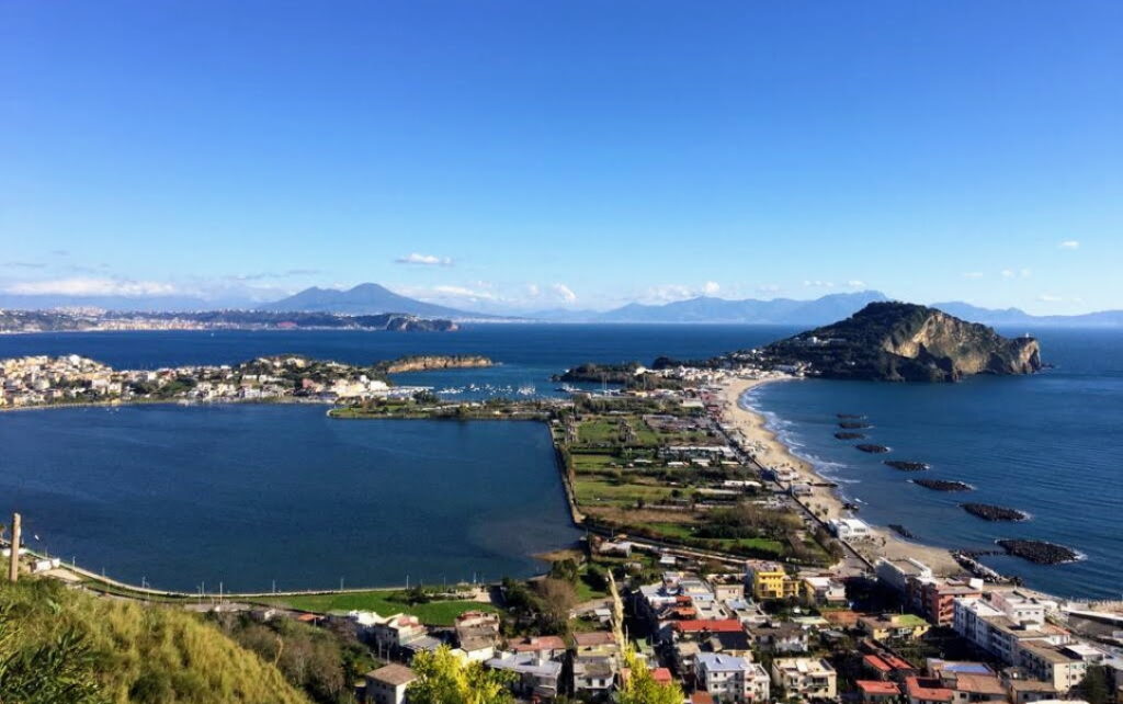 Da Monte di Procida col drone: un panorama mozzafiato