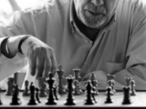 «Teoria delle ombre»: un romanzo sulla misteriosa morte di Alekhine (il  campione del mondo di scacchi)